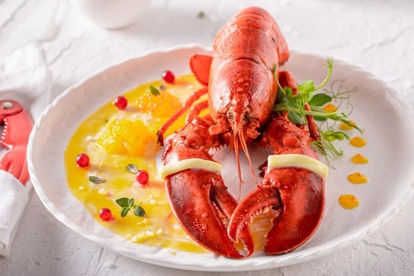 Mikey B's Seafood Restaurant Specials and Craft Burgers
